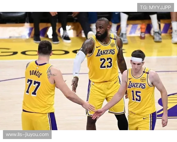 詹姆斯23分6助攻，湖人里夫斯复出仍不敌太阳
