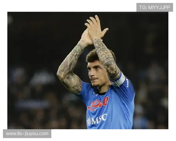 那不勒斯队长迪洛伦佐左膝重伤，恐十字韧带撕裂